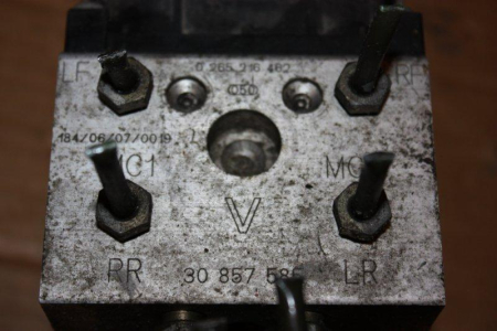 Preview: ABS hydraulic unit with control unit Volvo S40 V40 027 004 224 30857585 0265216462