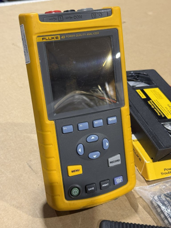 Fluke 43 Power Quality Analyzer Netzqualitätsanalysator 9444 000 43421 (gebraucht)