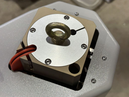 Zeiss counter holder hold-down device for coordinate measuring machines