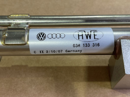 Preview: 03H133316 original VAG Kraftstoffverteiler NEU