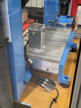 VK-Technik CNC Portalfräsmaschine 6040 Fräsanlage mit Sicherheitsumhausung gebraucht