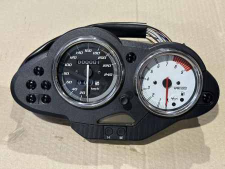 62117669913 7669913 original BMW instrument cluster KM/H R28 NEW