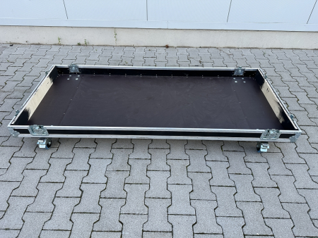 Flight case 190x83x105cm 200x87x122cm on wheels