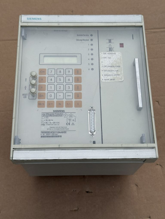 SIEMENS Line Differential Protection Leitungsdifferentialschutz 7SD5035-4CA11-0AA0/EE gebraucht