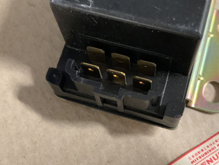 Preview: MB114451 original Mitsubishi relay NEW old stock.