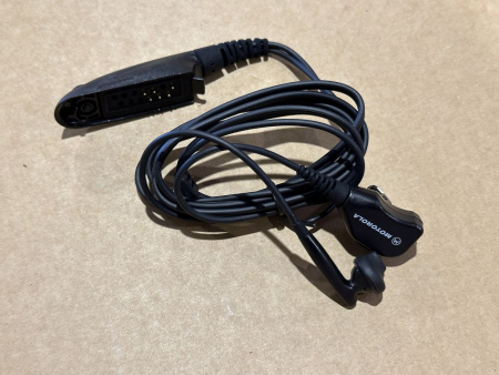 MDPMLN4418B original Motorola ear plug microphone PTT function NEW