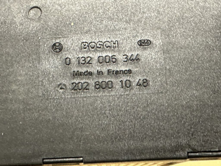 0132006344 2028001048 original Bosch ZV central locking pump W202