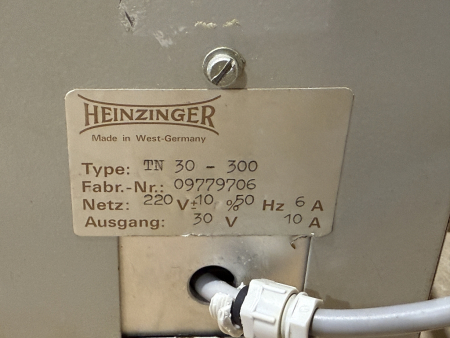 Heinzinger TN 30-300 Spannungsquelle Netzteil