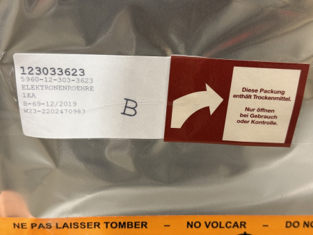 F42-102GM Telefunken/AEG Elektronenröhre UACC1=1445V in Holzkiste unbenutzt