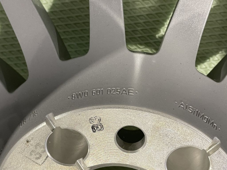 8W0601025AE Satz original Audi A4 A5 Winterkompletträder Dunlop Alufelgen NEU