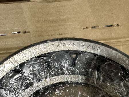 Original SKF 22226E/C3 22226 E/C3 spherical roller bearing NEW