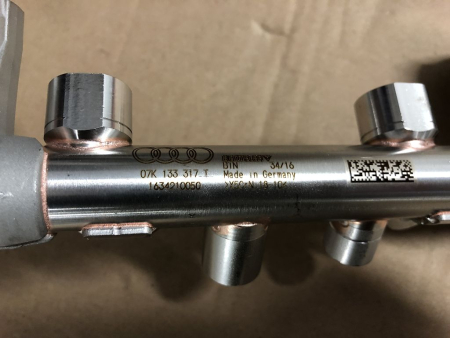 Preview: 07K133317T Original Audi Kraftstoffverteiler RS3 TTRS NEU