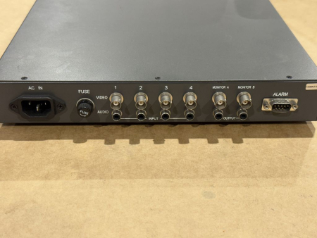 Preview: Santec VS-204AL Multi-Function Switcher Video Umschalter 2100351272 (gebraucht)