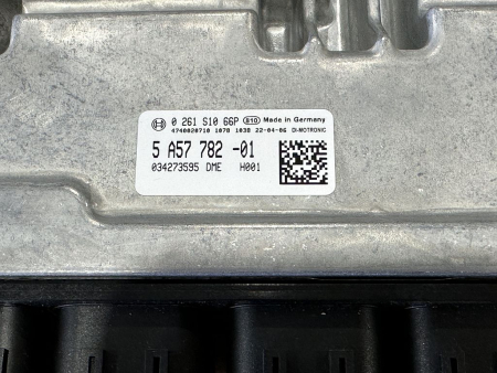 12145A57782 0261S1066P original BMW control unit DME NEW