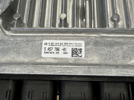 12145A57786 0261S106CE original BMW control unit DME NEW