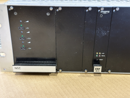 Preview: Frequentis BGT IF 2000 Baugruppenträger Rack-System ERIF 01.11 Netzteil 136-010762J (gebraucht)
