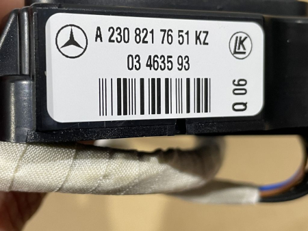 Preview: A2308217651 original Mercedes R230 Sitzverstellung Fahrerseite NEU