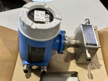 Endress+Hauser Cubemass DCI 8CN02-16E1/0 Coriolis flow meter NEW