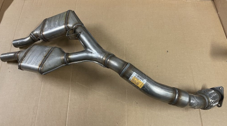 3B0253057JX original VAG exhaust pipe with catalyst Passat 2.5 BAU NEW