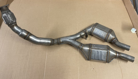 Preview: 3B0253057JX original VAG exhaust pipe with catalyst Passat 2.5 BAU NEW