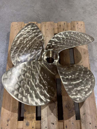 Preview: DETRA ENGINEERING 4-Blade Marine Propeller D870 P1070 LH E05818 for MONTE CARLO YACHTS MCY 65 (new)