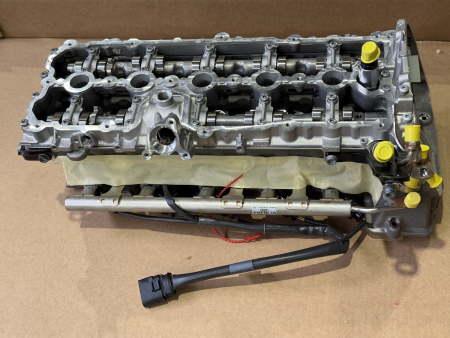 Preview: 07L103904AX Original Audi Zylinderkopf 10-Zyl. 5,2Ltr. 331 kW 40V BSM NEU