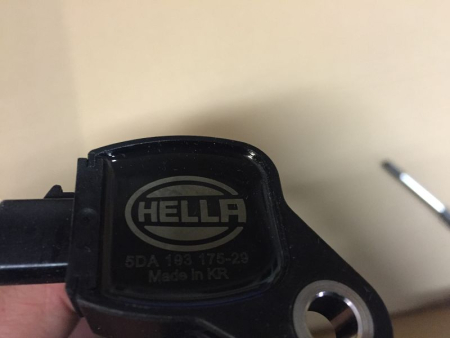 Preview: HELLA 5DA-193-175-291 27301-26640 Zündspule für HYUNDAI KIA