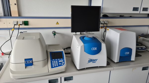 CEM Turbo Smart 5 Mikrowellen-Feuchte-Analysator mit SMART TRAC II MAGNET und SMART TRAC II ELECTRONICS gebraucht