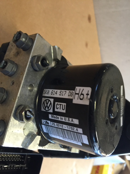 1K0614517DB 1K0907379BG ABS / ESP unit controller
