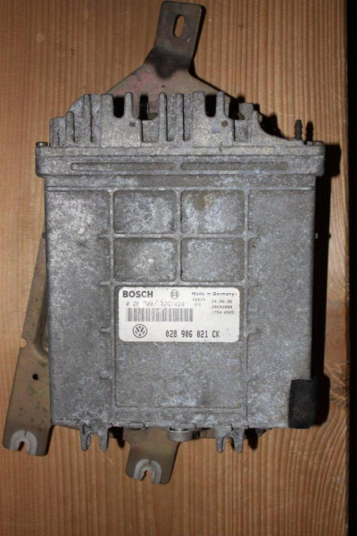 Engine control unit 028906021CK 028906021JH 0281001423 028-906-021-CK 028-906-021-JH 0-281-001-423 Passat AFN