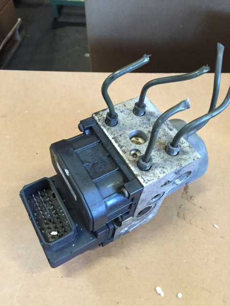 I30HU-401 ABS OPEL Monterey Isuzu Trooper 3.0 Diesel hydraulic unit controller