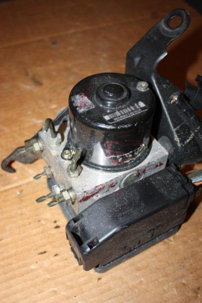 ABS hydraulic unit controller 2S61-2M110-DB  1218544