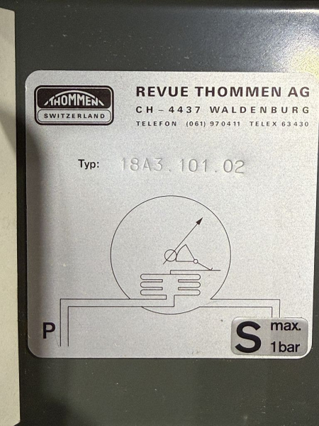 Thommen Revue Präzisions-Druckmessgerät Typ 18A3.101.02 bis 1 bar Messgerät im Transportkoffer gebraucht