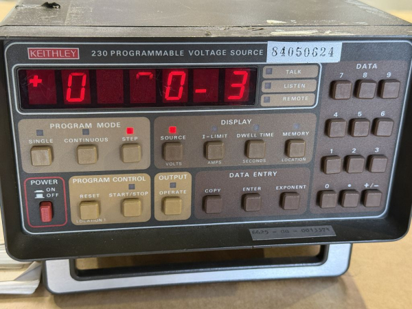 Keithley 230 Programmable Voltage Source programmierbare Spannungsquelle Modell 230 (gebraucht)