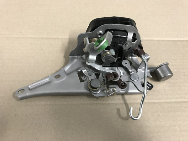 93171114 133153 SCHLOSS HINTERTUER RECHTS (OHNE MOTOR) Opel OMEGA-B