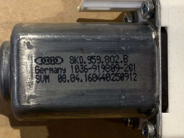 Audi RS7 Fensterhebermotor Antriebseinheit rechts vorne 8K0959802B (gebraucht)