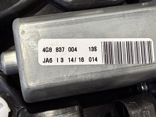 Audi RS7 Zuziehmotor Zuziehhilfe Türmodul rechts vorne 4G8837004 (gebraucht)