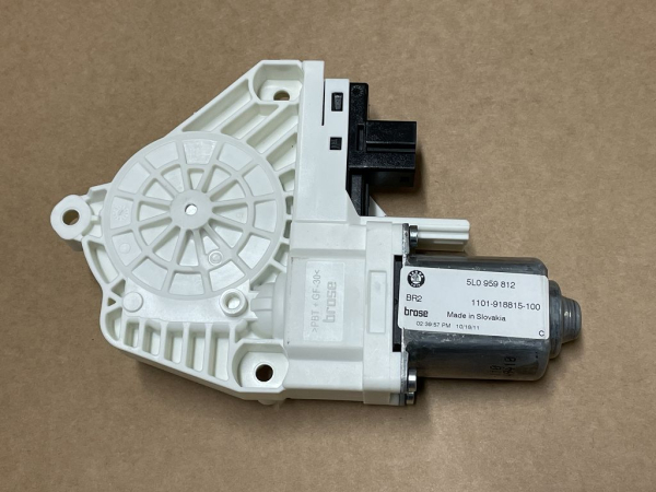 5L0959812 original window regulator motor right rear For Skoda Yeti NEW