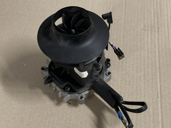 Webasto 1322633A 70678A Antrieb Gebläse Air Top 2000 24V NEU