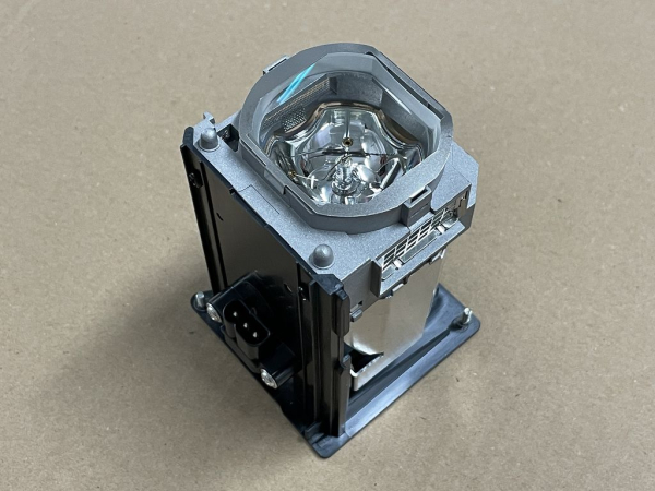 APOG-9973 replacement lamp projector lamp for Mitsubishi HL650 XL650 NEW