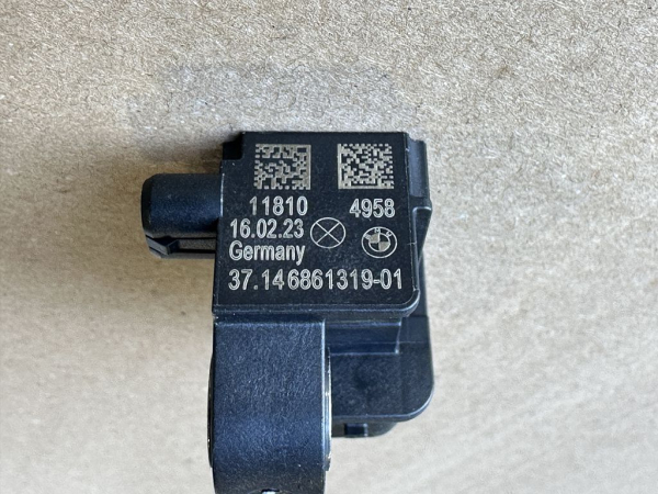 6861319 37146861319 original BMW acceleration sensor NEW