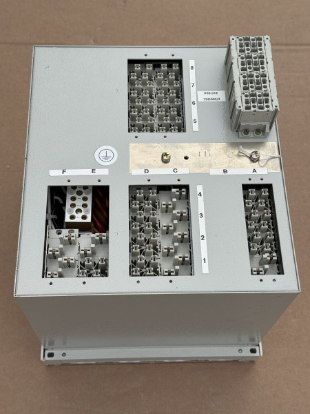 Siemens Line Differential Protection Leitungsschutzgerät 7SD5035-4CA11-0AA0/DD (gebraucht)