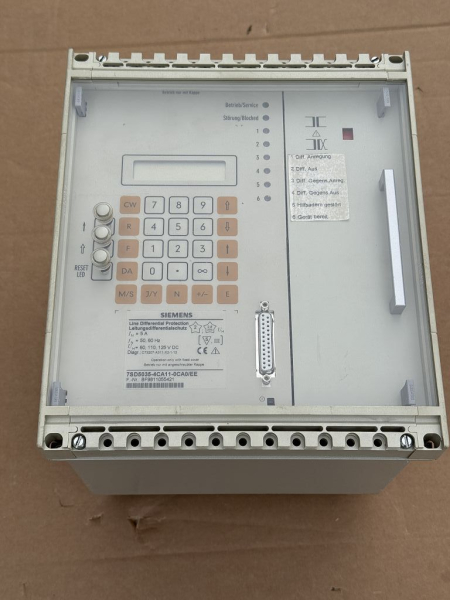 SIEMENS Line Differential Protection Leitungsdifferentialschutz 7SD5035-4CA11-0CA0/EE gebraucht