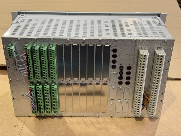 ABB REG670 Generator Protection IED Schutzgerät 1MRK004826-BA REG670 (gebraucht)