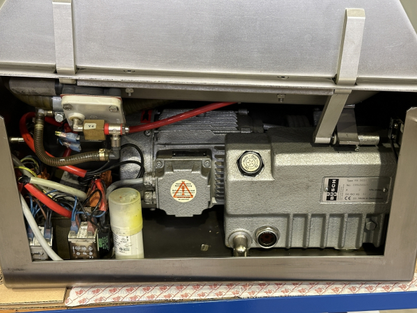 MULTIVAC Kammermaschine ST 62 2E/4A Vakuumverpackungsmaschine A200/15 gebraucht