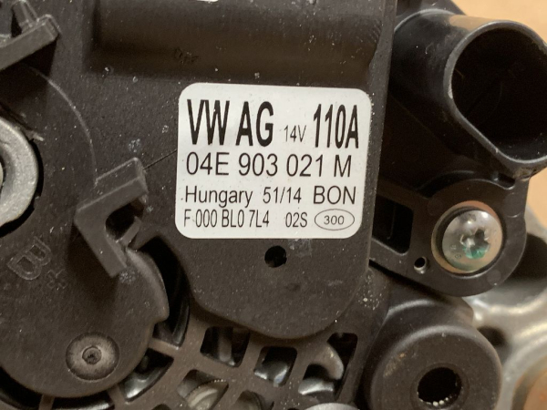 04E903021M Original VW Audi alternator alternator 14V 110A NEW