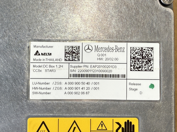 A0009005040 A0009014120 original Mercedes control unit battery charger NEW