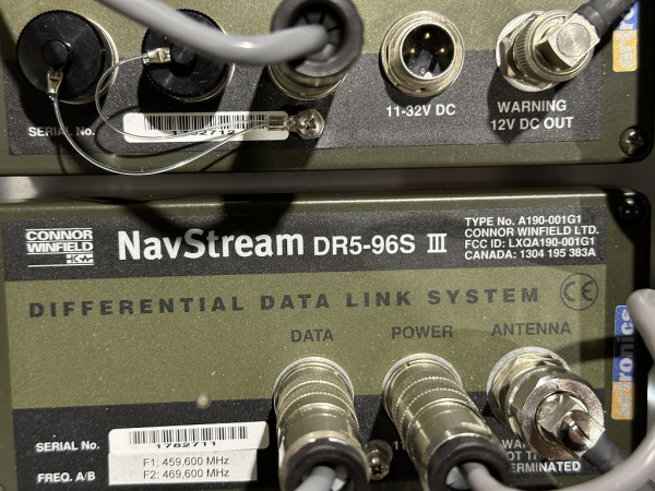 Connor Winfield NavStream DR5-96S III Differential Data Link System mit SHARPE XR6 MK II GPS Receiver gebraucht