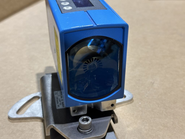 Sick DME5000-212 1024082 Distanzsensor BEF-AH-DME 2027721