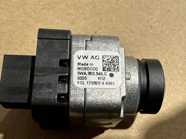 5WA980546C original VAG camera NEW